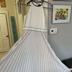 NWT Banana Republic Stunning Halter-Neck Pleated Maxi Dress, White and Navy